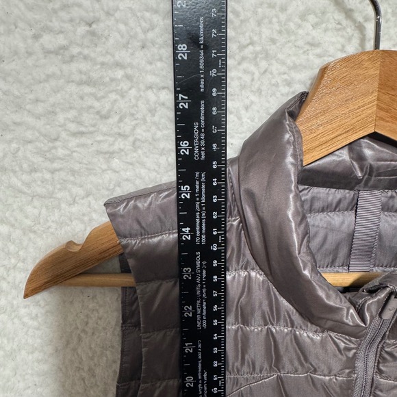 Lululemon Womens Sz 4 Pack it Down Goose Puffer Packable Vest Shiny Olive Brown‎ - Picture 12 of 15